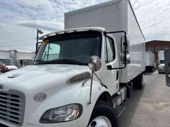 Used 2016 Freightliner M2 106 w Liftgate